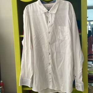 Men’s Tommy Bahama jeans shirt